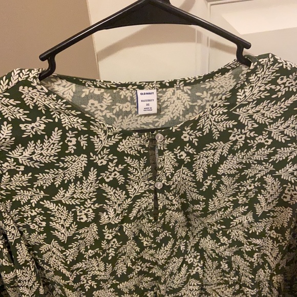 Old Navy Maternity Top - XS - Picture 3 of 4